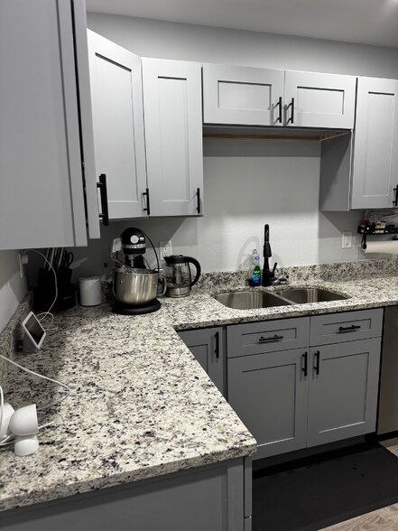 Building Photo - 1109 S Wilson St