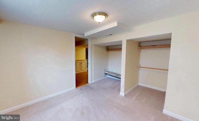 Building Photo - 2508 S Kenwood St