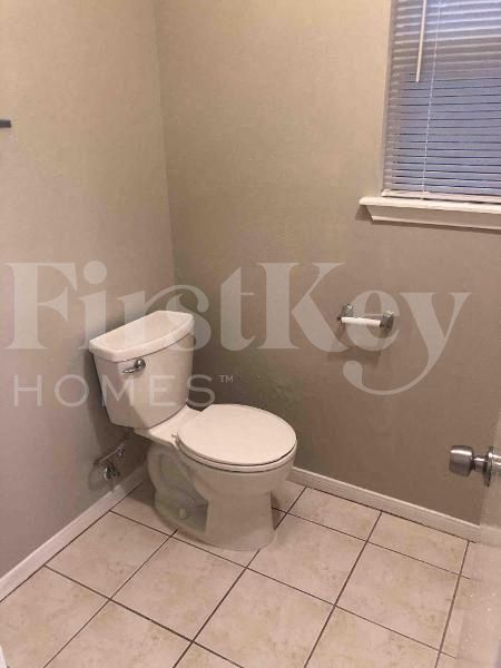 Building Photo - 18111 Fireside Dr