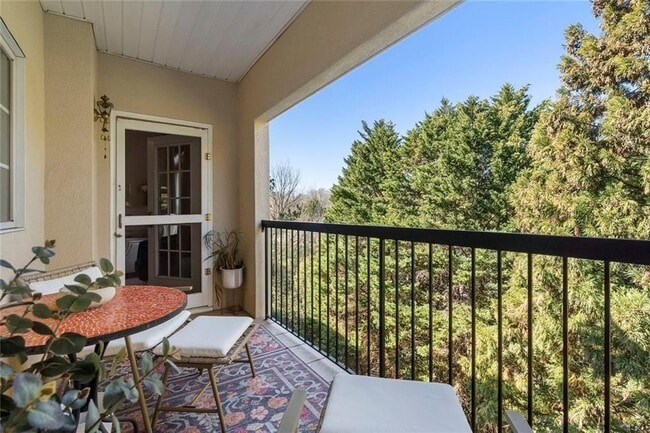 Building Photo - 3636 Habersham Rd NW