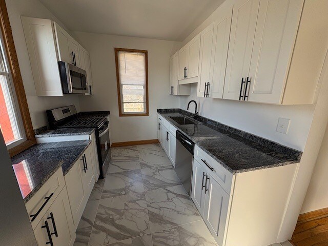 Building Photo - 240 Sawyer Ave