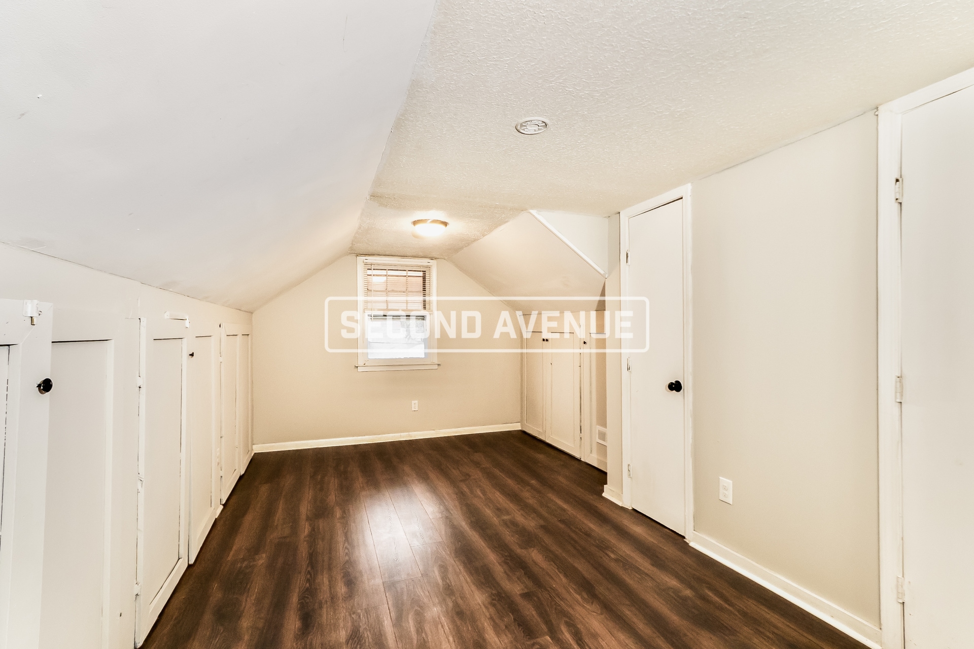 Building Photo - 1032 Sale Ave