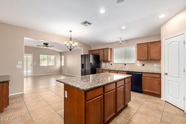 Building Photo - Gorgeous 4 Bedroom Home w/Energy Saving Solar