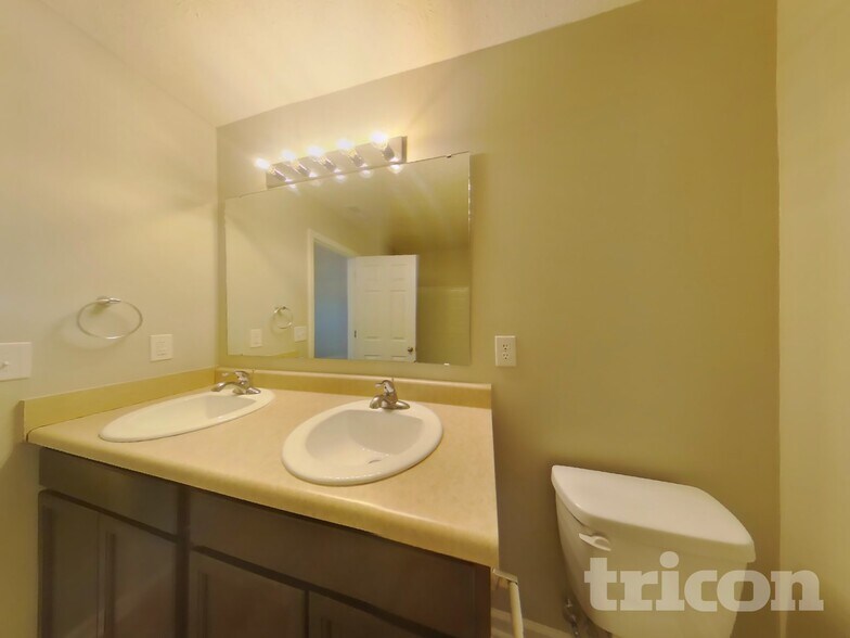 Building Photo - 2530 Calabash Dr