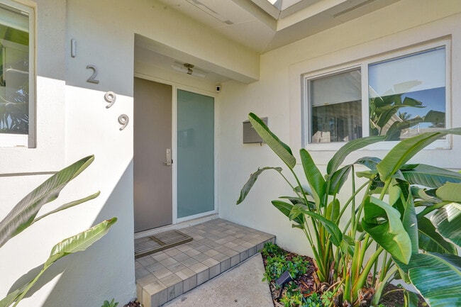 Building Photo - 1299 SW 9th St