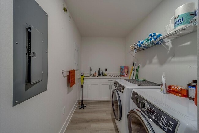 Building Photo - 400 150th Ave