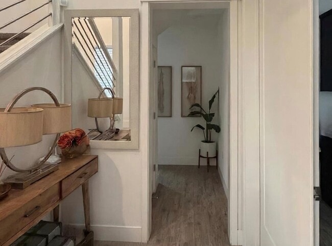 Building Photo - Luxury 4BR Home with Dual Side Yards, Putting Green & Zen-Inspired Master Suite