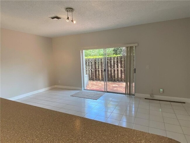 Building Photo - 16045 Emerald Cove Rd
