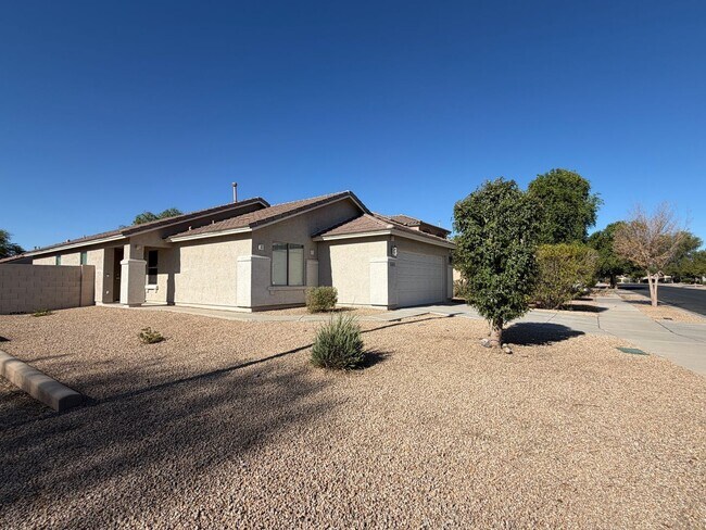 Building Photo - 13925 W Mauna Loa Ln