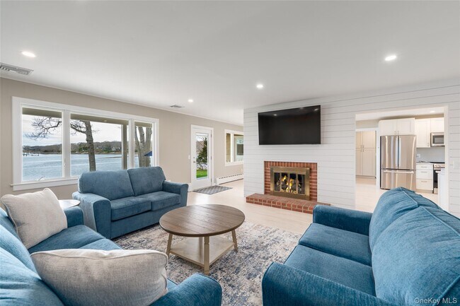 Building Photo - 1225 Westview Dr