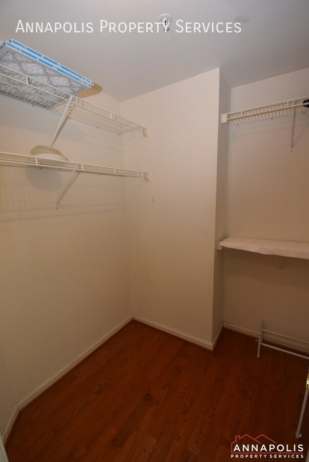 Building Photo - 641 Oakland Hills Ct