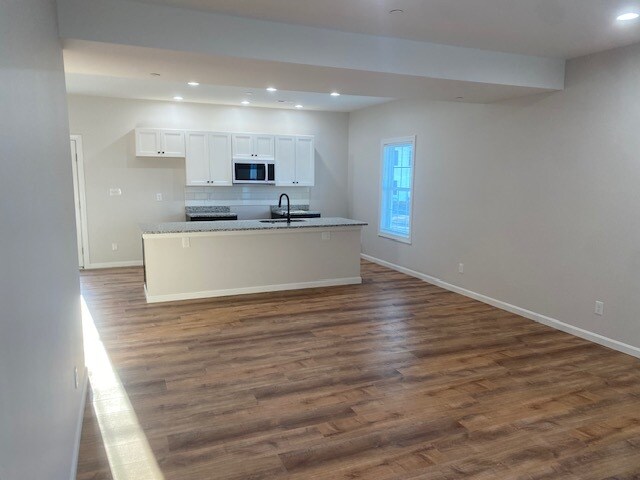 Building Photo - 2780 Stavors Rd