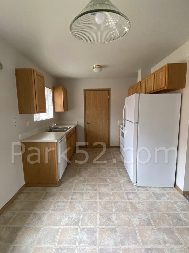 Building Photo - $300 Off First Full Month!  2 Bedroom 2 Bathroom - Upper Level Condo - Bonney Lake - #L3