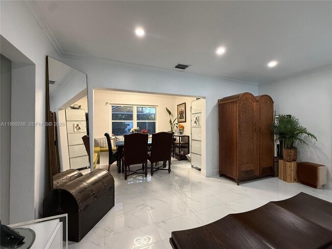 Building Photo - 12 NW 91st St