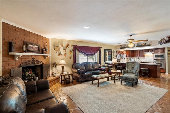 Building Photo - 23265 Vía Del Arroyo