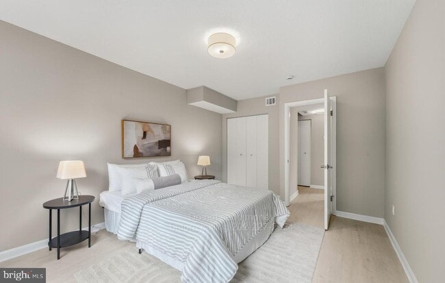 Building Photo - 3829 Hamilton St