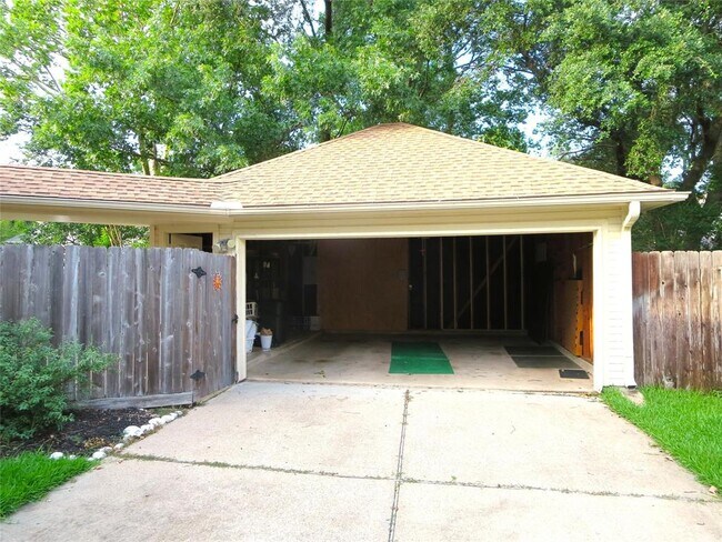Building Photo - 12810 Apple Forest Trail