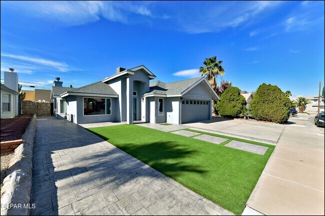 Primary Photo - 2013 Sun Country Dr