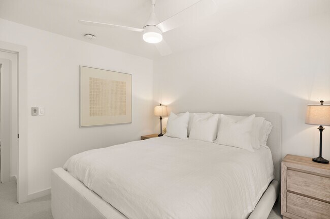 Building Photo - 814 W Bleeker St