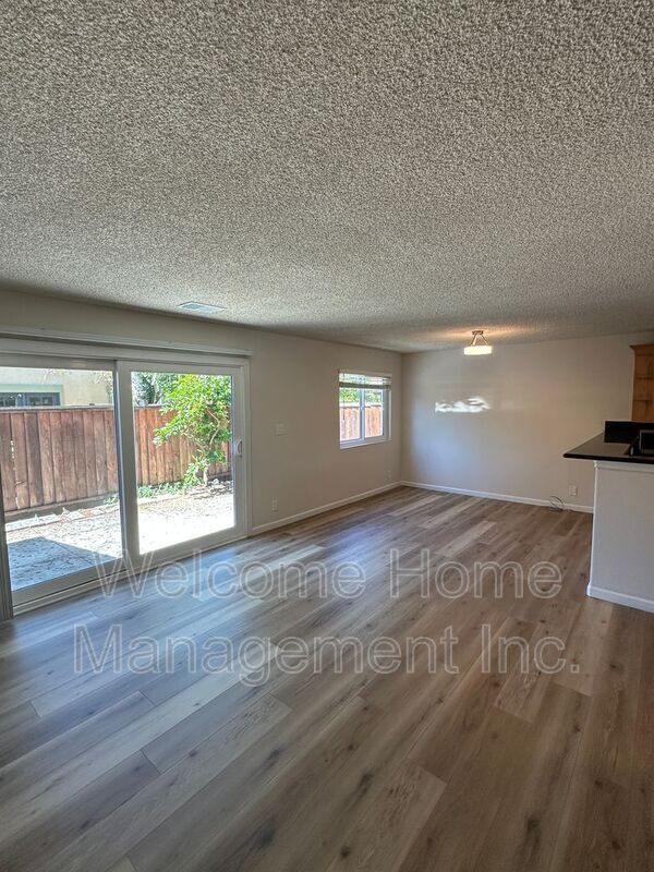 Building Photo - 43175 Washington Common