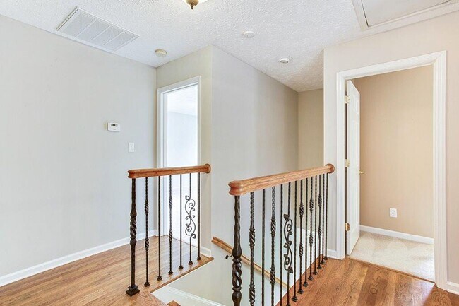 Building Photo - Coming Soon- 3 Bedroom and 2 Bath Home (Pe...