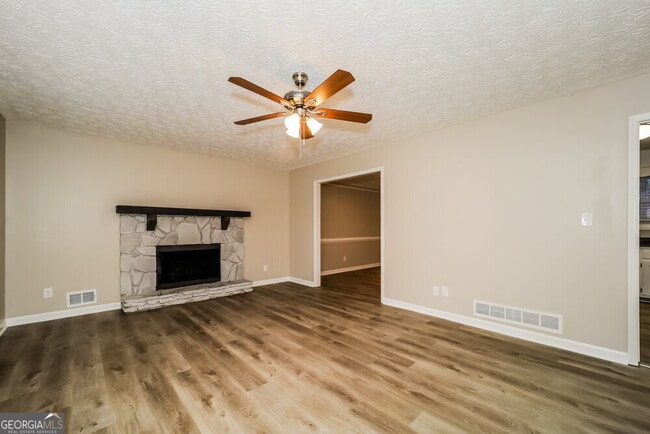 Building Photo - 2920 Sandstone Trail