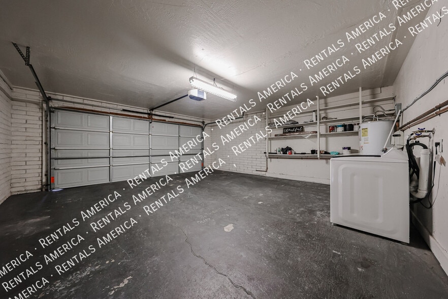 Building Photo - 1713 W Oraibi Dr