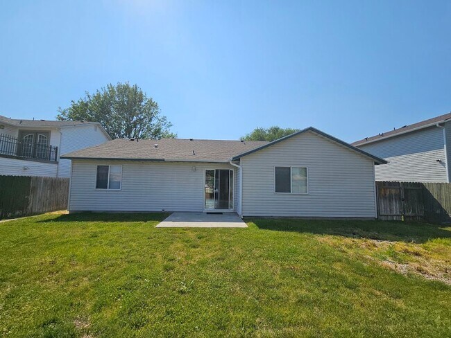 Building Photo - Single level 4 bedroom 2 bath Boise home.