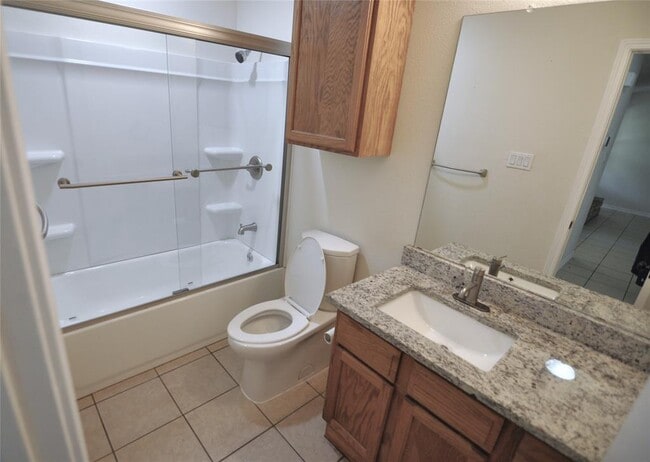 Building Photo - 8809 Piney Point Dr