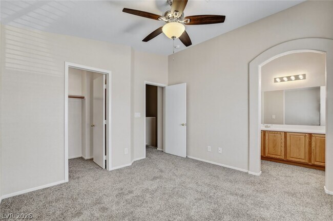 Building Photo - 2576 Velez Valley Way