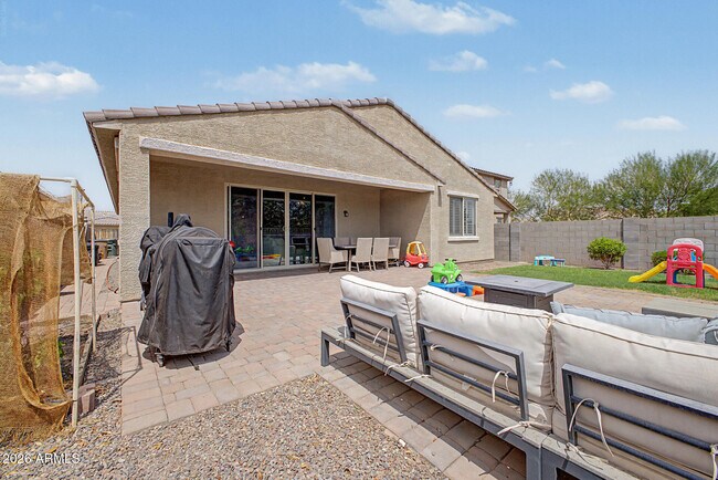 Building Photo - 12113 W Country Club Trail