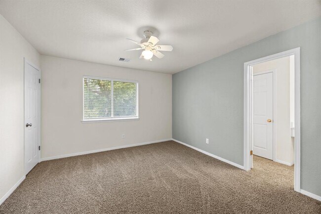 Building Photo - 1607 Juniper Ridge Loop