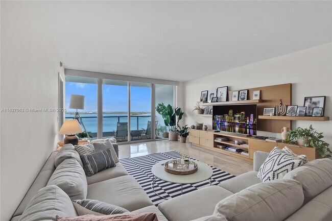 Primary Photo - 1331 Brickell Bay Dr
