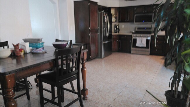 Building Photo - 3819 Coral Crest Way