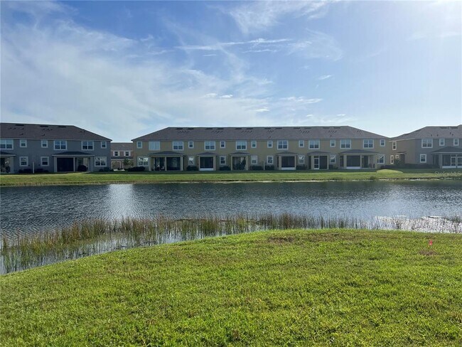 Building Photo - 5531 Pleasantview Ct