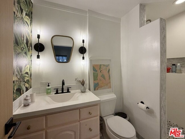 Building Photo - 640 Rome Dr