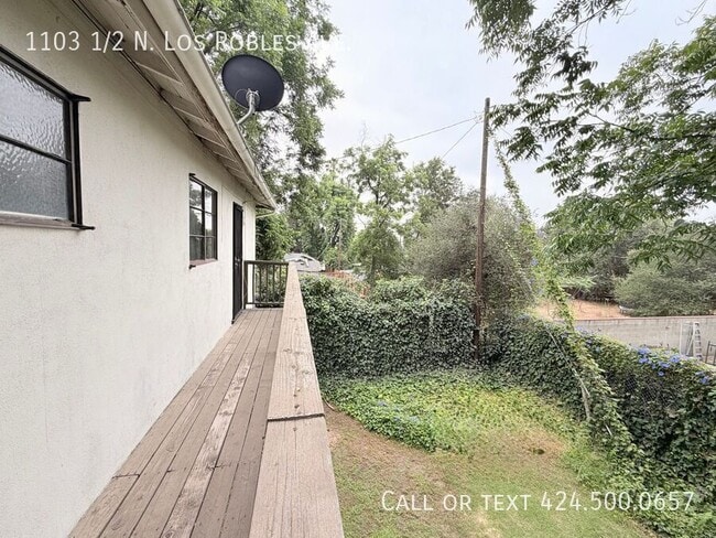 Building Photo - 1103 1/2 N. Los Robles Ave.-