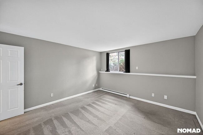 Building Photo - 17403 E Mansfield Ave