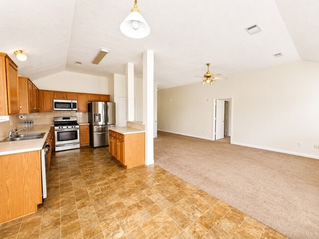 Building Photo - 6858 Stillwater Dr