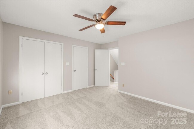 Building Photo - 4736 Old Lantern Way