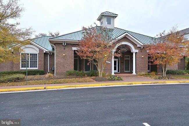 Building Photo - 8930 Milford Haven Ct