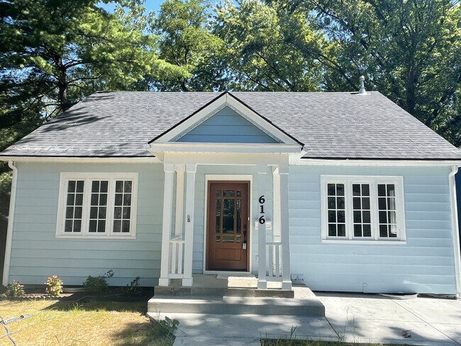 Building Photo - 616 Illinois St