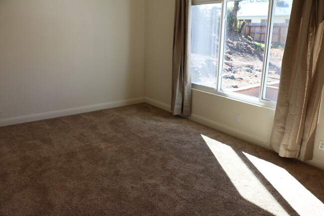 Building Photo - Bishop Peak neighborhood-Fantastic Rental!!