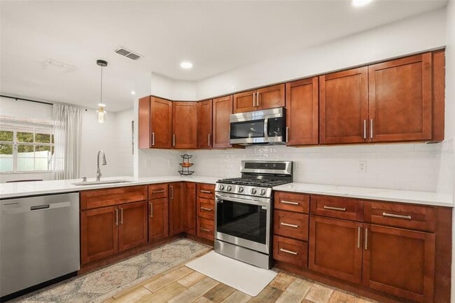 Building Photo - 1328 Landry Cir