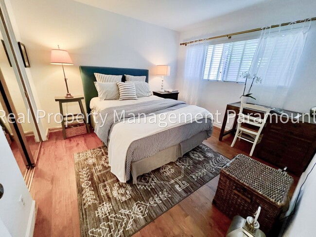 Building Photo - Furnished Brentwood Hills Retreat with Tim...