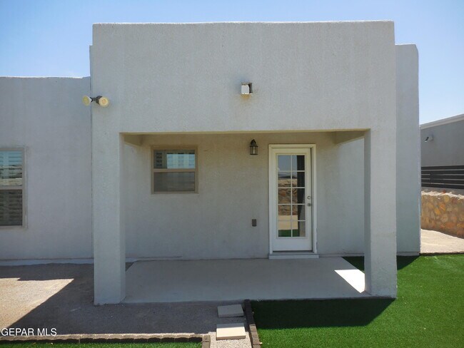 Building Photo - 227 Ellesmere Wy