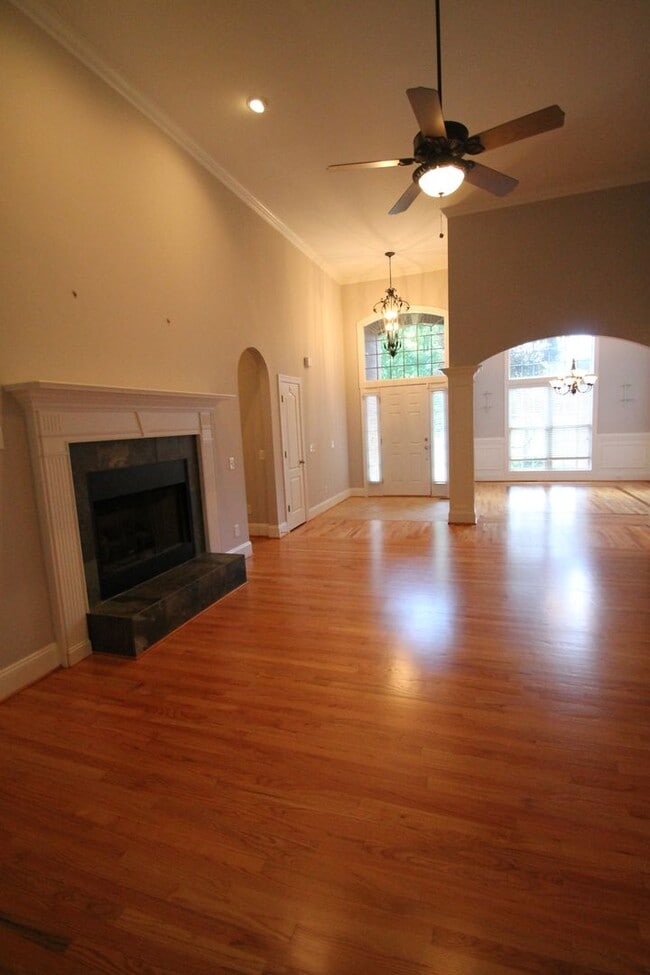 Building Photo - Exclusively Offered By Muse Realty Rentals, LLC