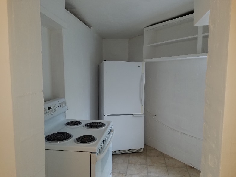 Building Photo - 13406 Boca Ciega Ave