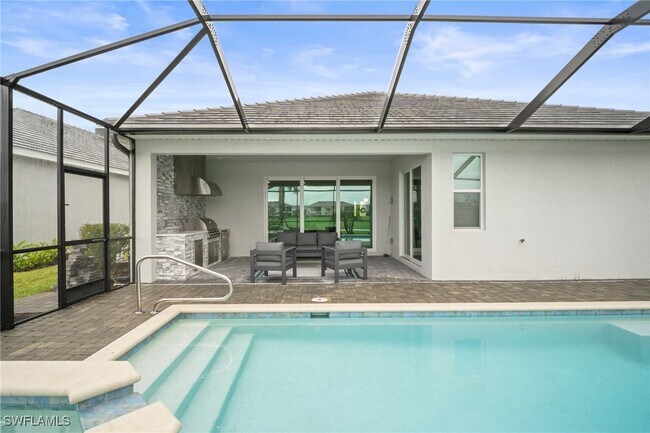 Building Photo - 15862 Sugar Hl Dr