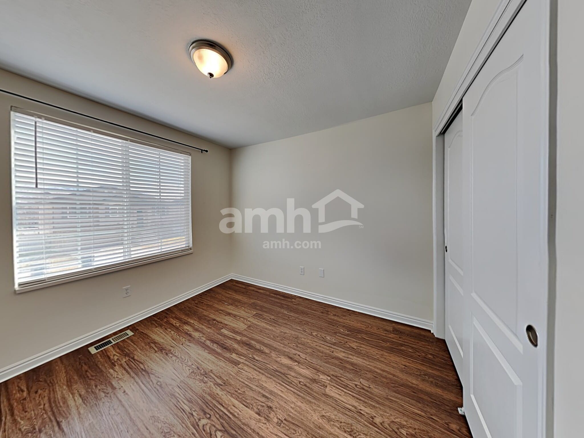 Building Photo - 229 Walton Dr